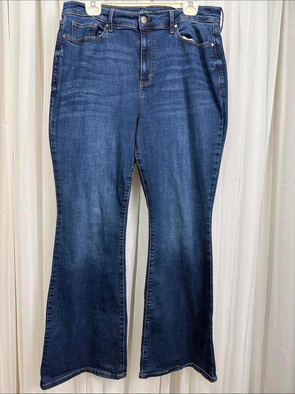 a.n.a Women’s Size 16 Dark Wash Flare Jeans 32” Inseam Mid Rise